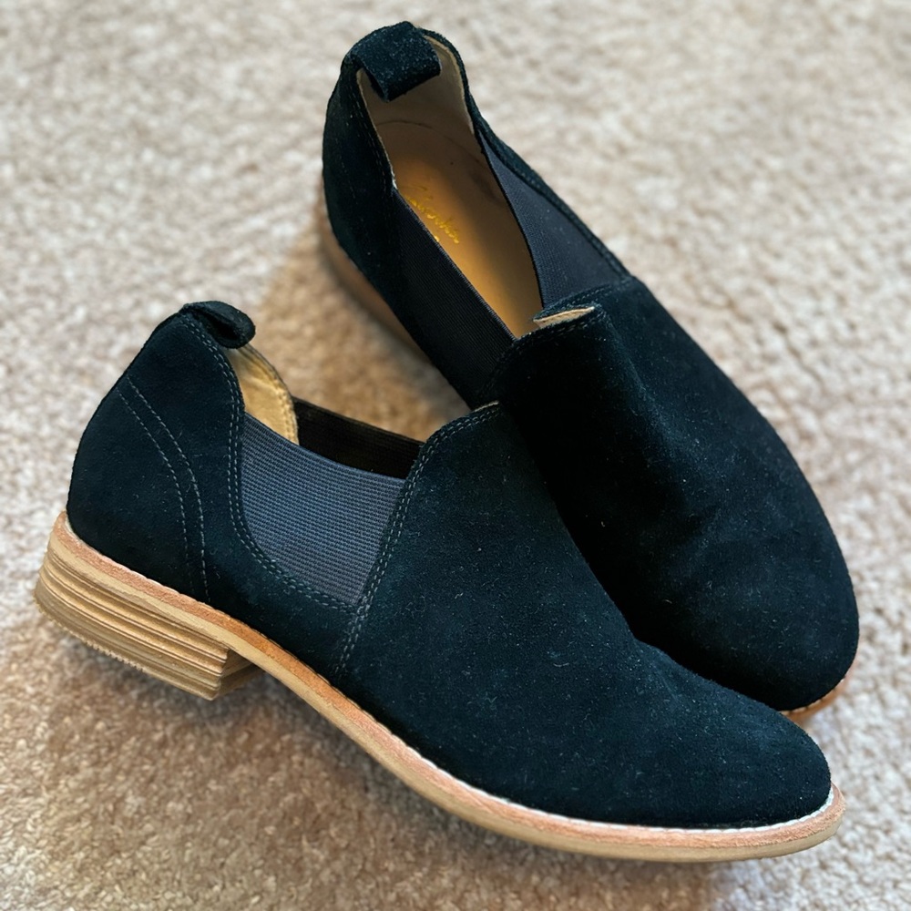 Clarks Loafers Black Suede 6.5, worn once!